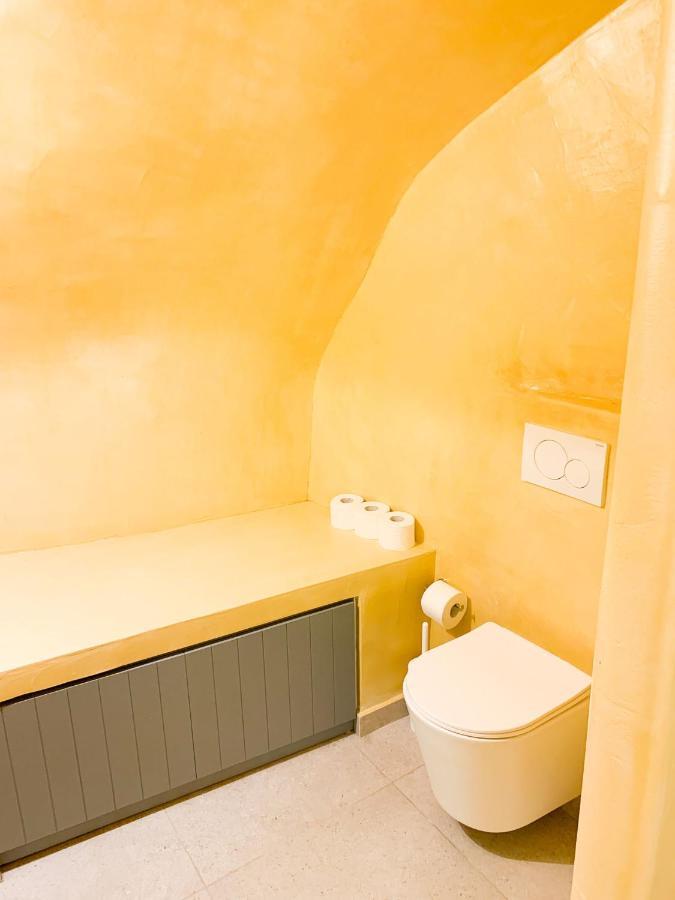 M Residence Santorini Johnnie Cave Фіра Екстер'єр фото