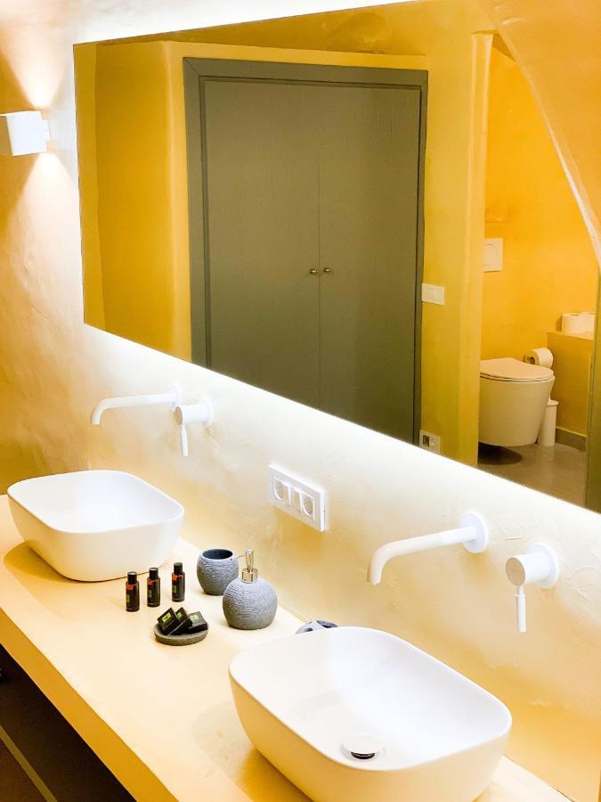 M Residence Santorini Johnnie Cave Фіра Екстер'єр фото